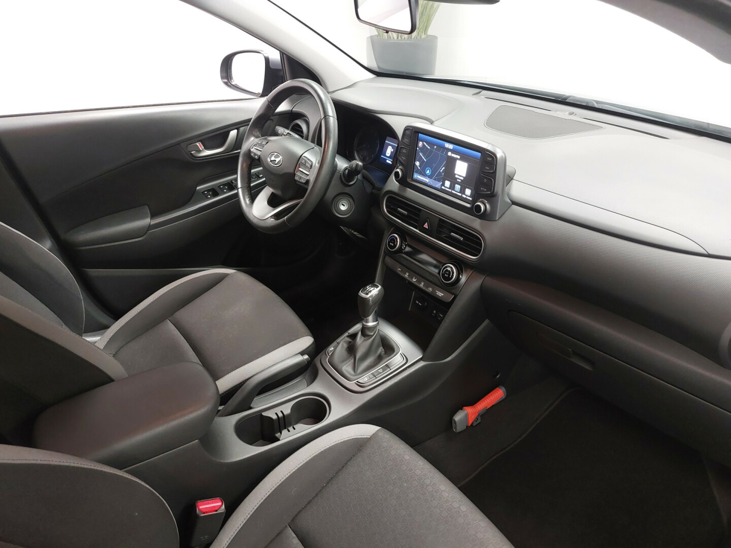 Hyundai-KONA-29