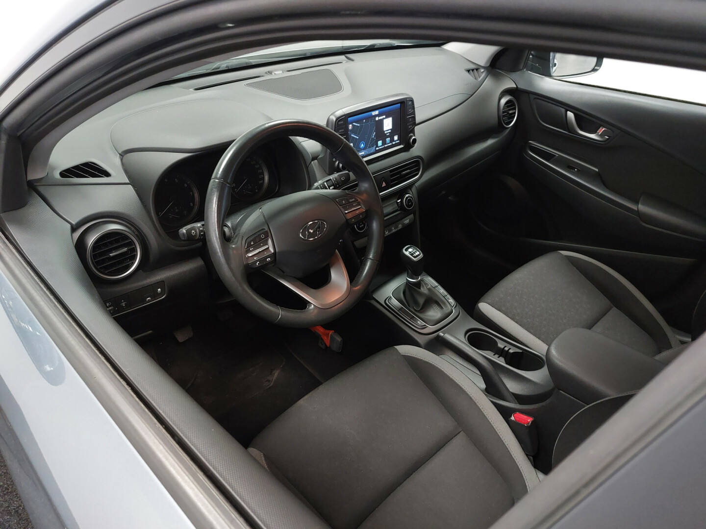 Hyundai-KONA-31